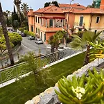 Diamante Quiet Apartment With Balcony Near The Sea Bordighera 아파트 *