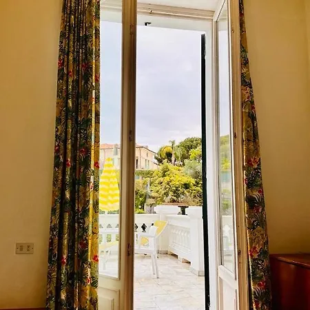 Elegant Sea View Retreat In Historic With Pool Apartment *
