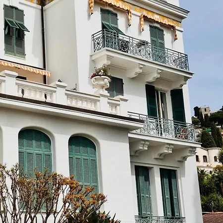 Appartement Elegant Sea View Retreat In Historic With Pool *