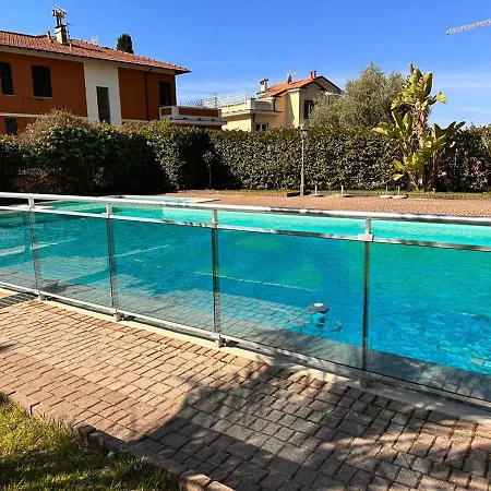Elegant Sea View Retreat In Historic With Pool *